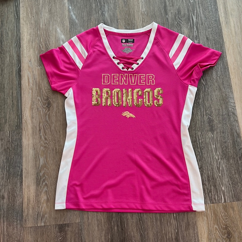 NFL Team Apparel 1st and Fashion Collection Broncos T shirt